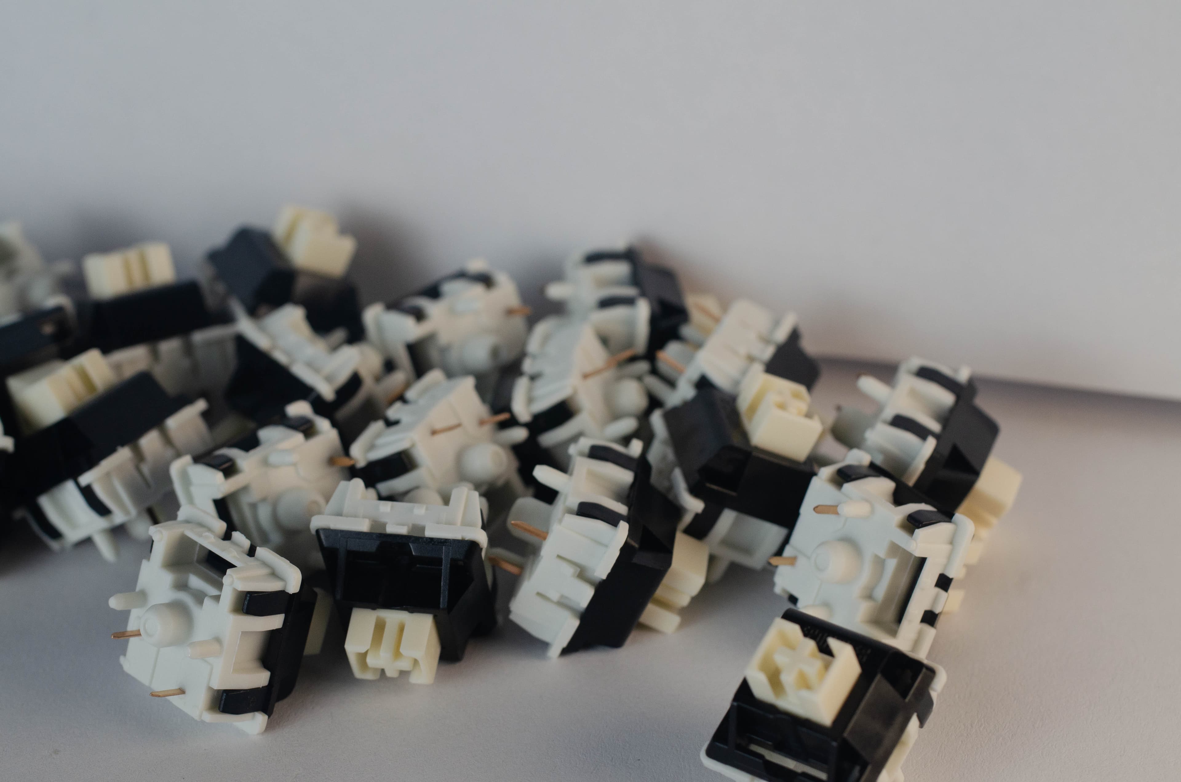 A picture of a bunch of epomaker zebra switches